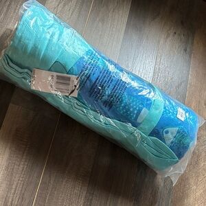 Vera Bradley Beach Blanket with Carry Handle 64” X 64” NWT